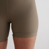 Ribbed Performance Midi Biker Shorts Nougat