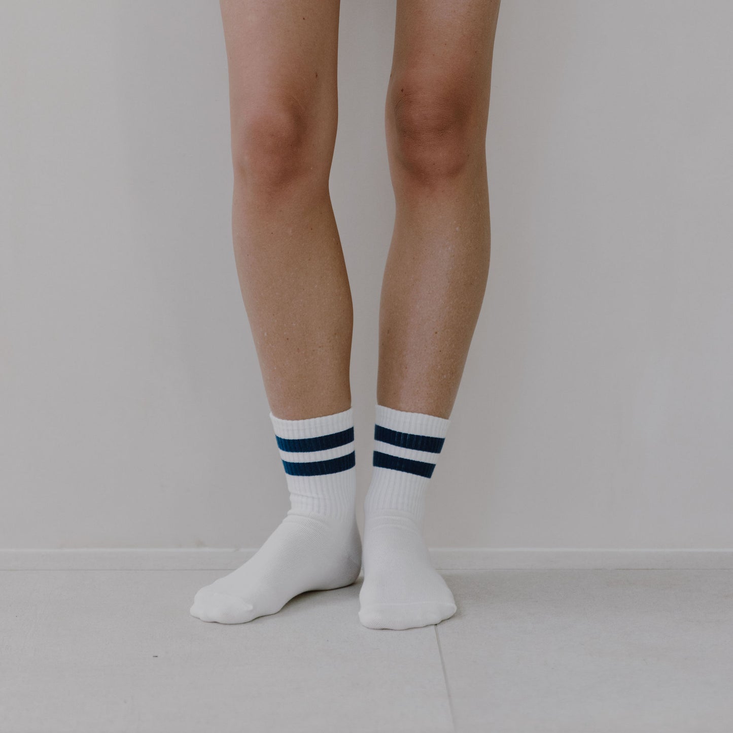 COTTON ANKLE SOCKS WHITE WITH NAVY STRIPE