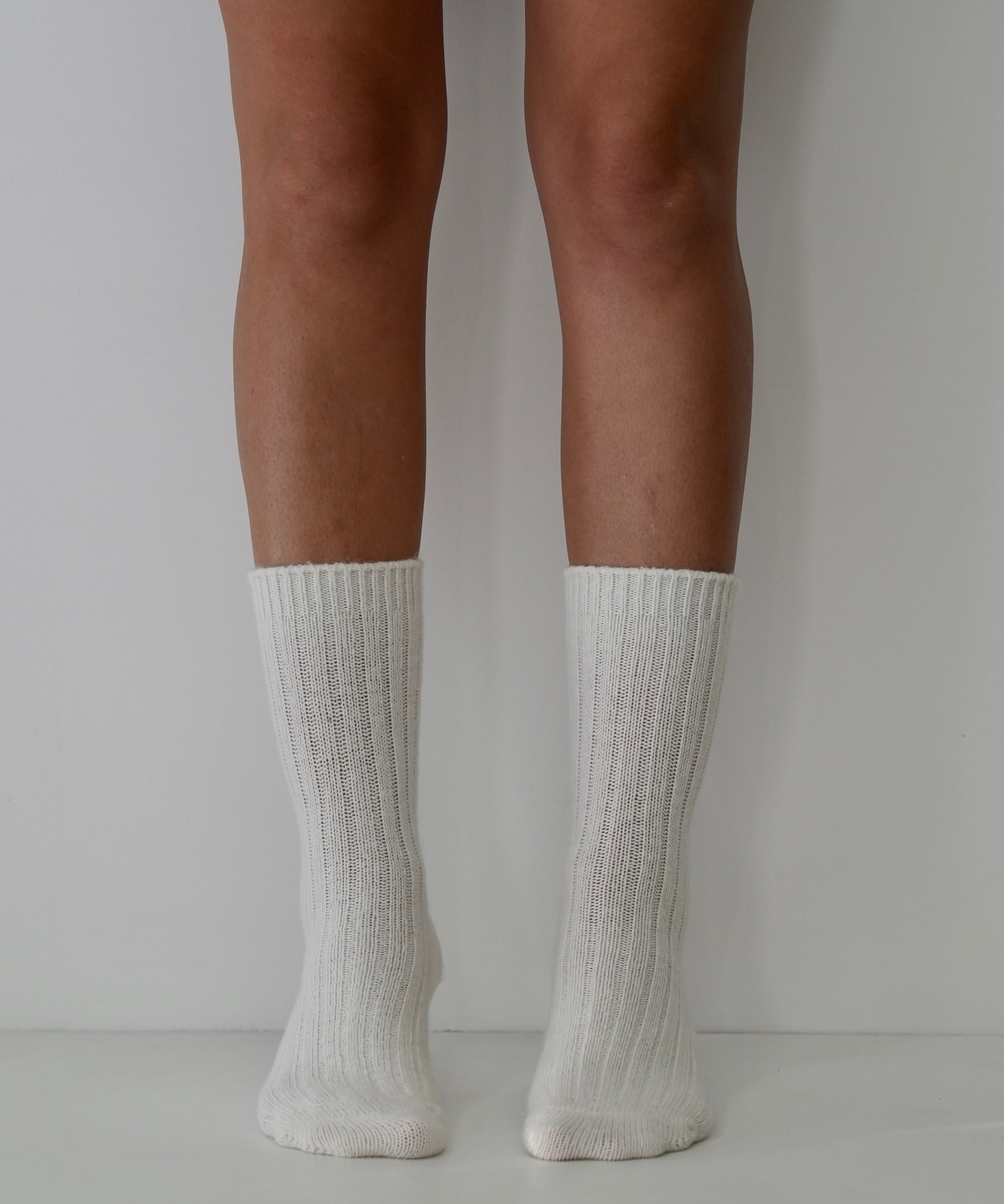 RIBBED CASHMERE WOOL SOCKS OFF WHITE